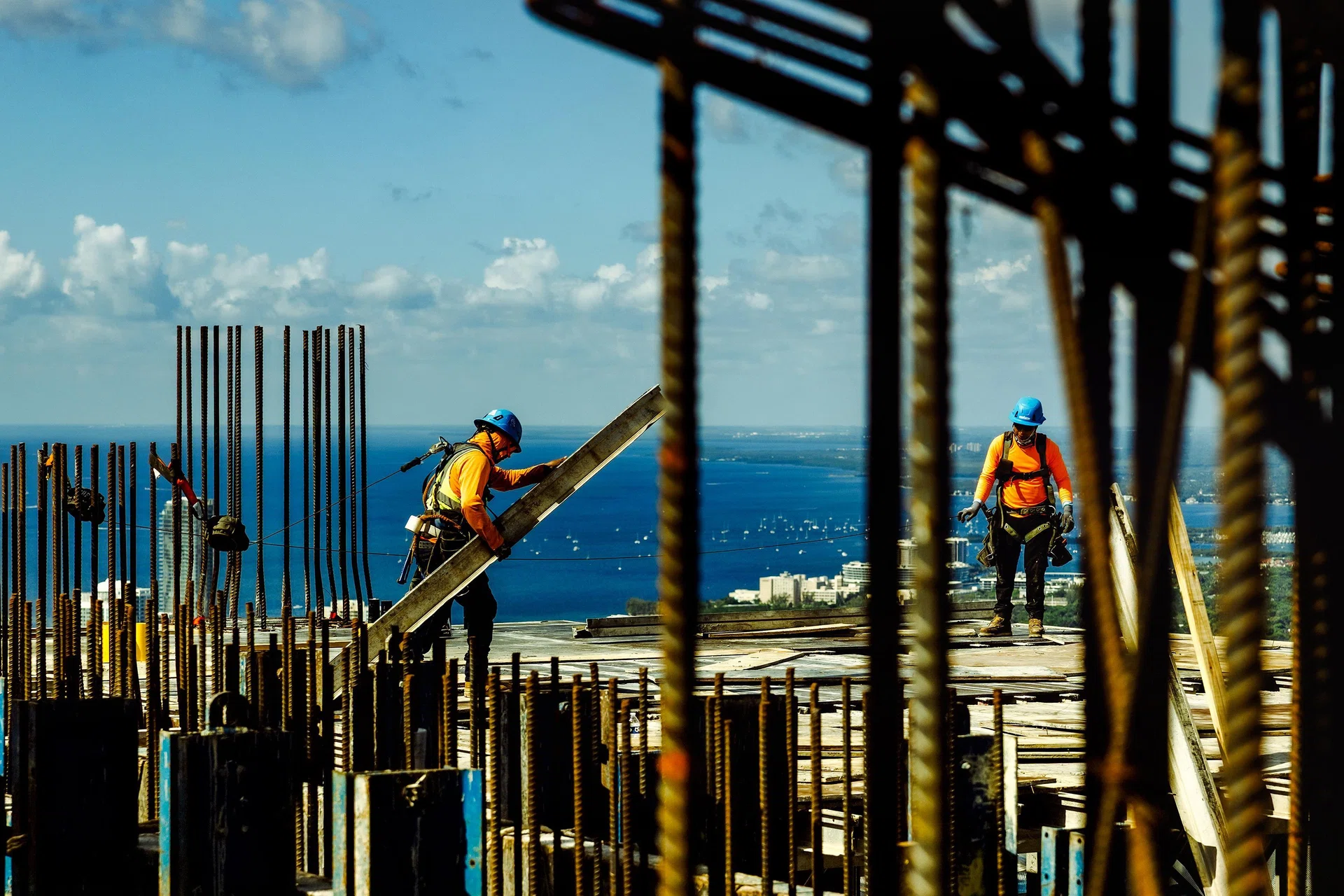 Miami's Supertall Skyscrapers: Investment Opportunities and Challenges